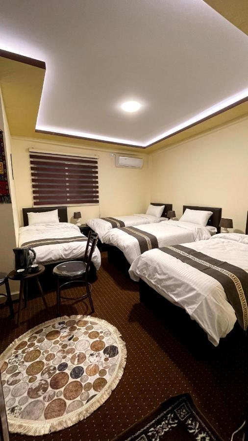 Ad Deir Guesthouse Wadi Musa Luaran gambar